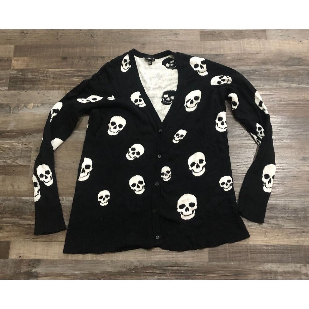 Torrid Size 0 Black & White Skull Graphic Button Up Cardigan Sweater